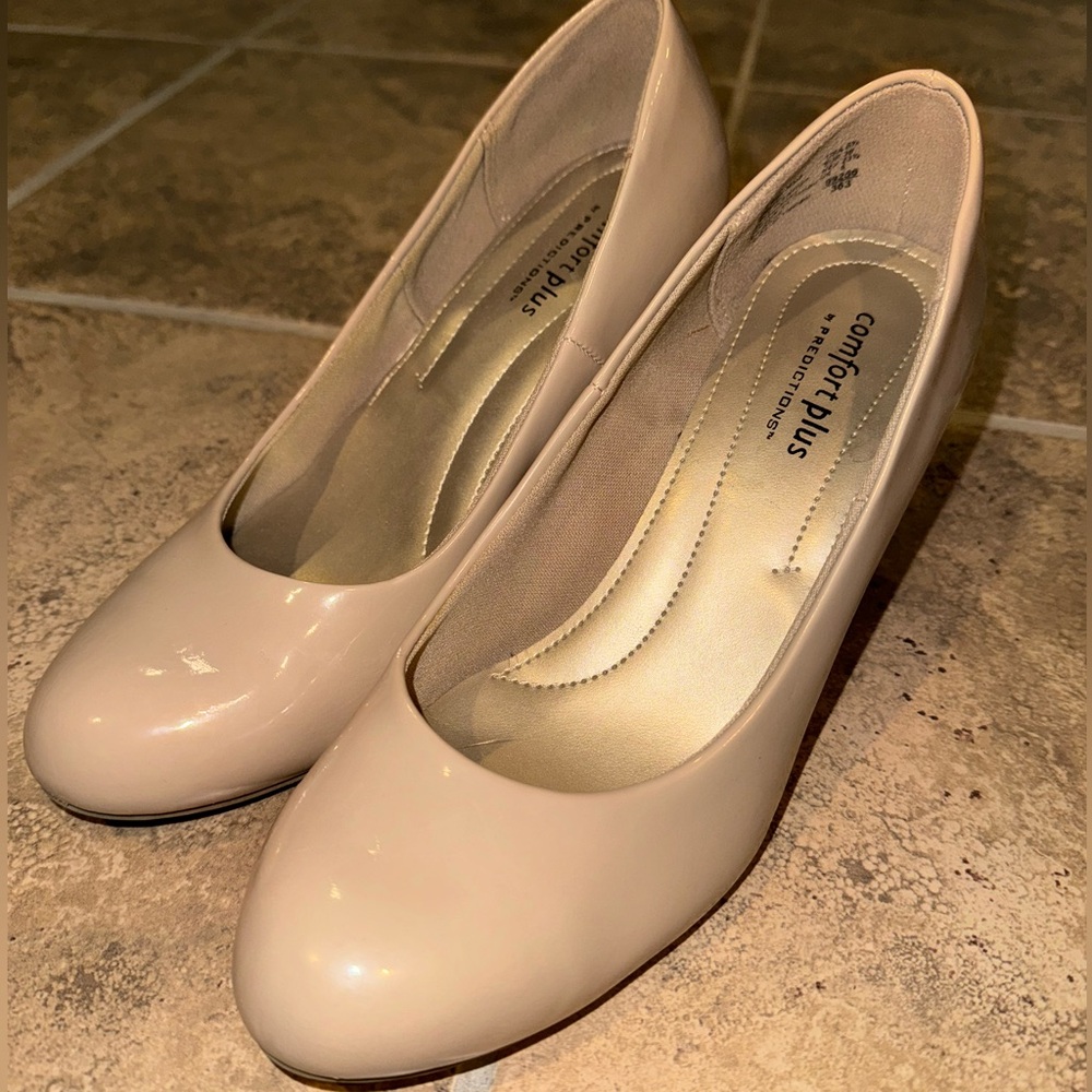 nude heels!
